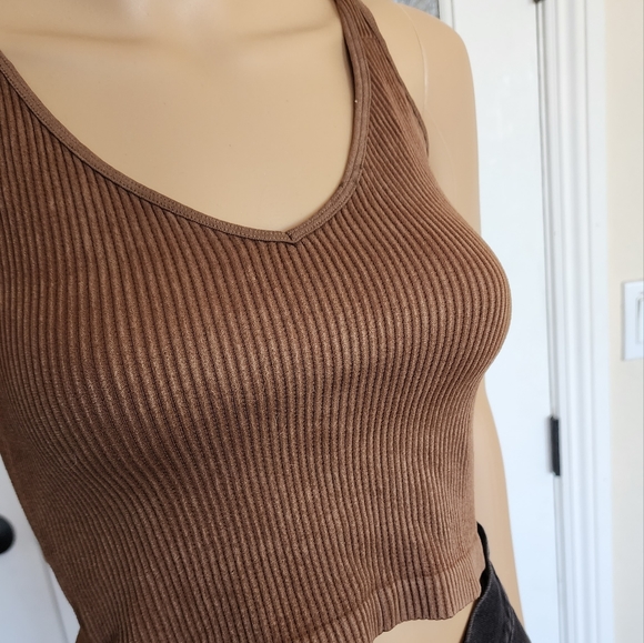 BELLA SEAMLESS BY FREE PEOPLE TOP SZ M - Picture 10 of 16